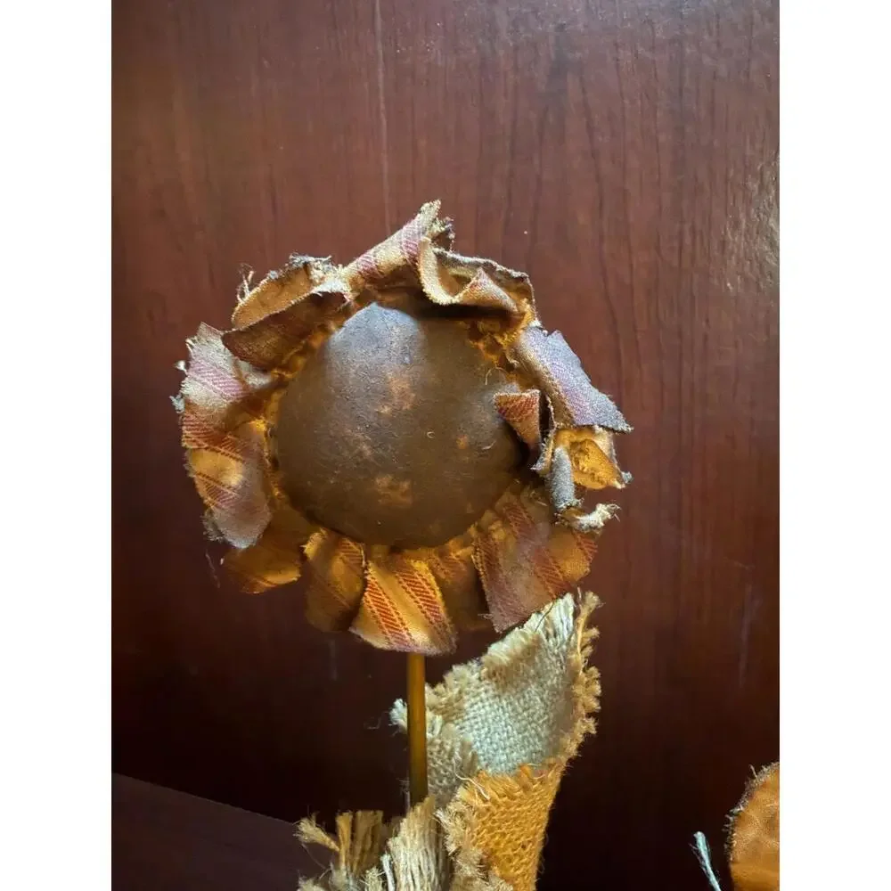 Cloth‎ and Burlap Flowers